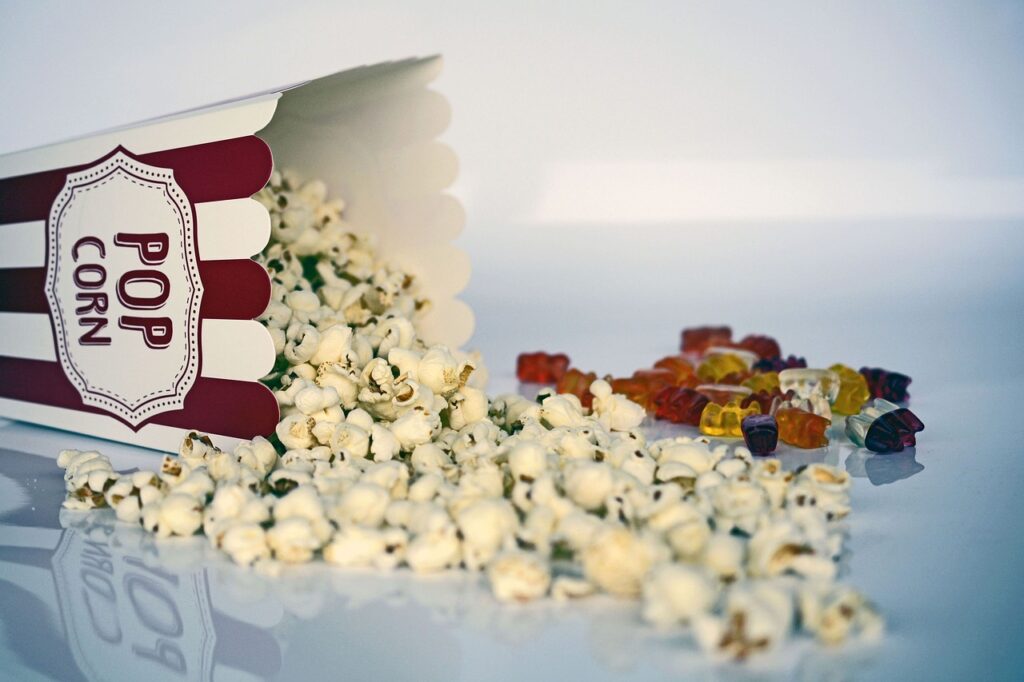 popcorn, movie theater, theatre-1433327.jpg